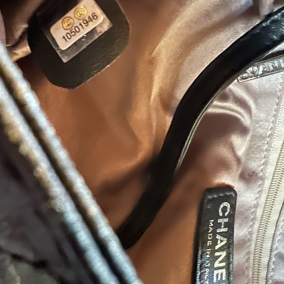 Chanel lamb skin purse - Picture 7 of 12